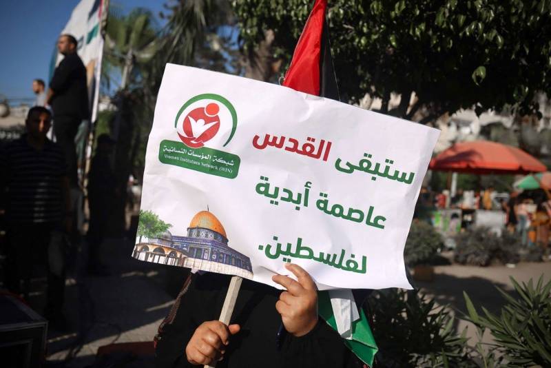 التخلّص من الهوية الفلسطينيّة… بالعنصريّة