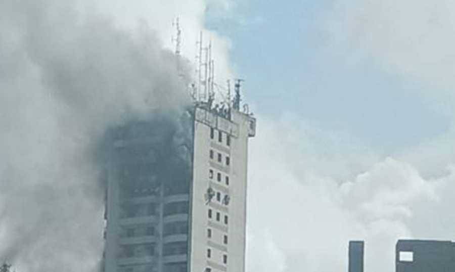 حريق في مبنى سكني بالأشرفية... والدفاع المدني يعمل على إخماده