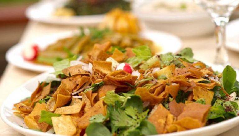 رمضان آت.. ومليون ليرة تكلفة طبق الفتوش في لبنان!