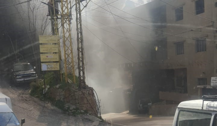 إخماد حريق في مكب عشوائي للنفايات بالضنية