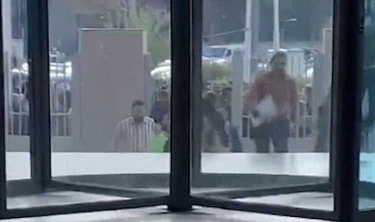 بالفيديو: هذا ما حصل مع عنصر من قوى الأمن في 