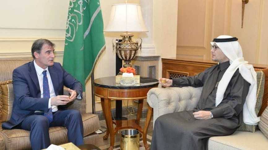 بخاري يستقبل في اليرزة وفد صندوق النقد