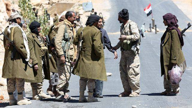 الحوثيون يعلنون التوصل في جنيف الى اتفاق مع الفريق الحكومي على تبادل الأسرى