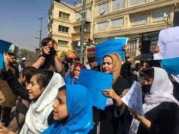 وزير تعليم طالبان: لا عودة للفتيات إلى المدارس المتوسطة والثانوية بأفغانستان