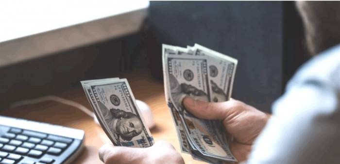 إطلاق نار وسلب صراف متجول في صيدا ما يزيد على مئة مليون ليرة