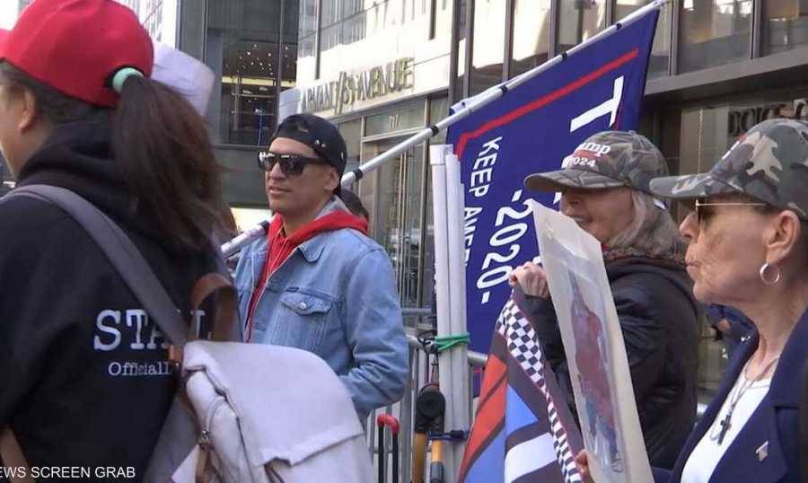 مدعي عام مانهاتن يصل إلى المحكمة قبل بدء محاكمة ترامب.. وإجراءات أمنية مشددة في براغ