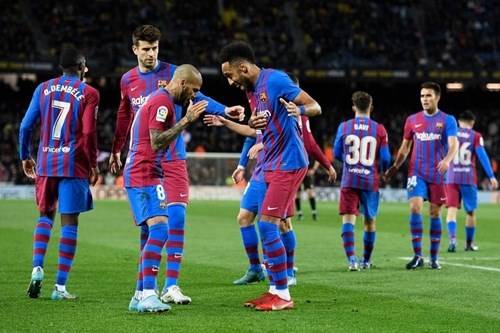 هل يمنع برشلونة من المشاركة في المسابقات الأوروبية؟