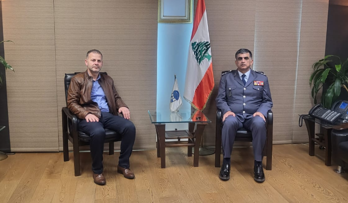 الأوضاع بين ينال صلح وعثمان
