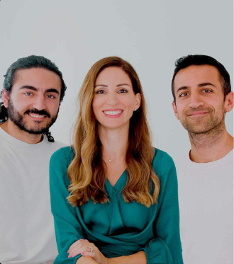 لبنانيّون يرفعون بلدهم الى العالمية