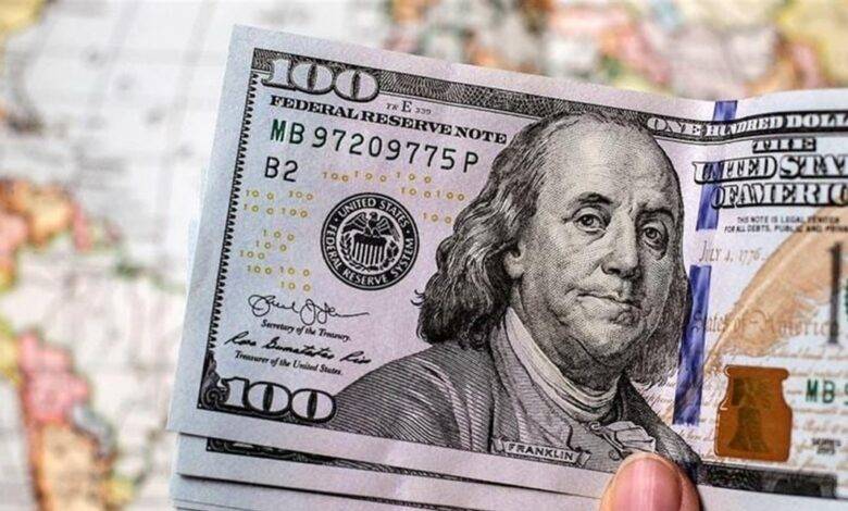 كم سجّل دولار السوق السوداء؟