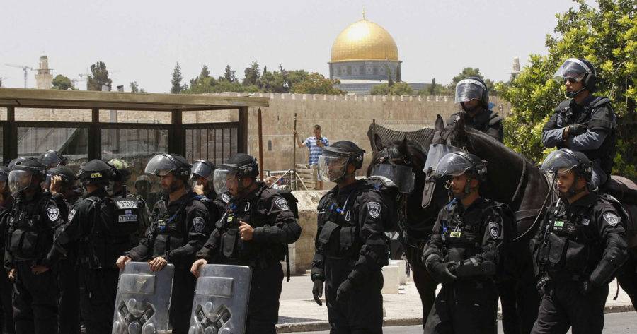 القناة 12 الإسرائيلية: الوضع قابل للاشتعال وما يحدث بالأقصى سيحدد إذا ما كان التوتر سيستمر أو يتلاشى