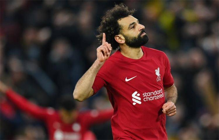 صلاح مطالب بالتخلص من 