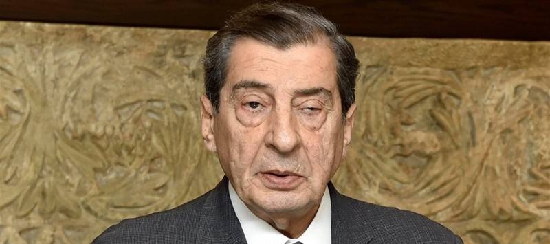الفرزلي : حلول ستظهر وتسوية 