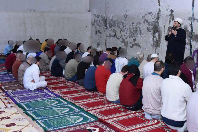 صلاة عيد الفطر في سجن  رومية برعاية 