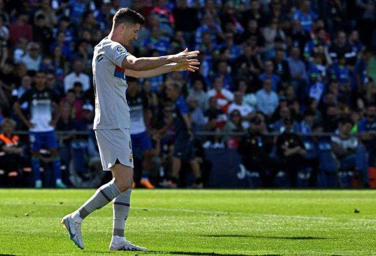 بطولة إسبانيا: برشلونة يواصل تبديد النقاط وأتلتيكو يحقق فوزه السادس