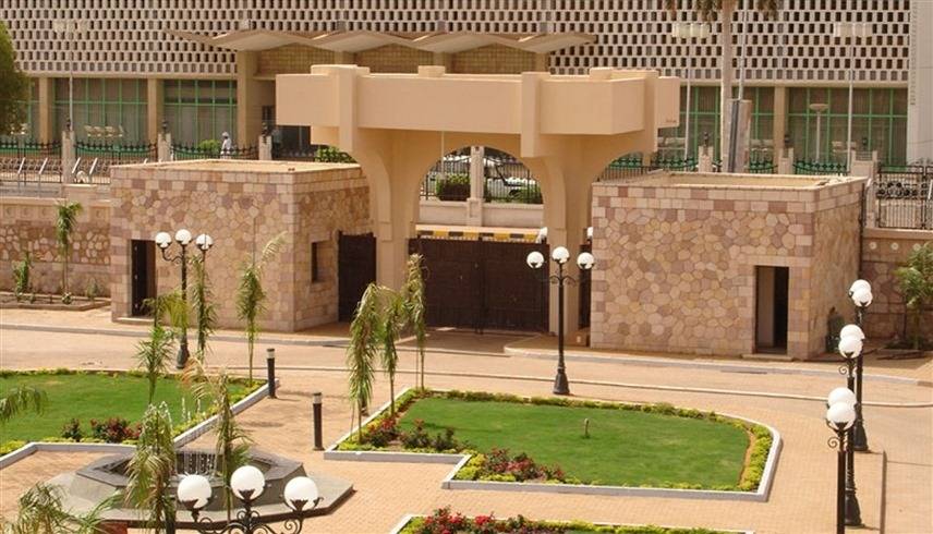 إصابة أحد أعضاء السفارة المصرية في الخرطوم بطلق ناري