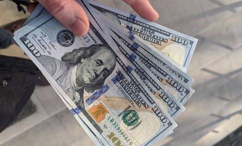 كيف افتتح دولار السوق السوداء؟