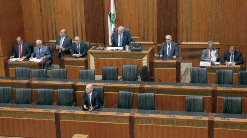 اقتراح قانون يفرض العمر الاقصى لتولي الخدمة العامة ب 74 عاما