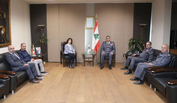 عثمان يعرض مع نقيبة المعالجين الفيزيائيين تطوير سبل التعاون