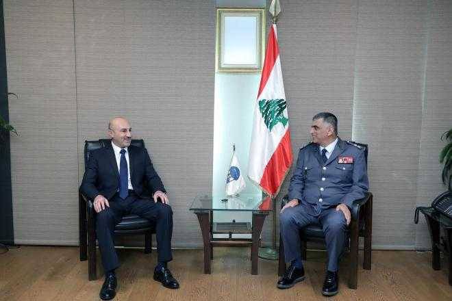 الأوضاع وتعزيز التعاون بين عثمان وصليبا