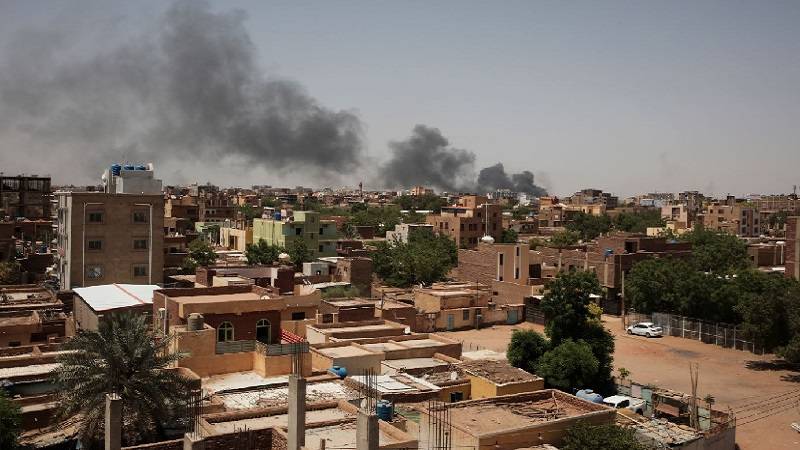 تبادل الاتهامات بقصف موكب الرعايا الفرنسيين في السودان