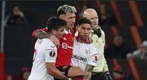 مدافع مانشستر يونايتد يخضع لجراحة