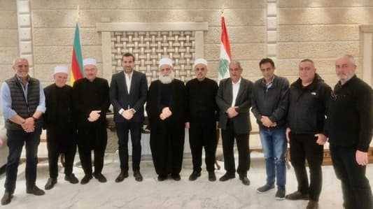 شيخ العقل يتلقّى معايدات بالفطر