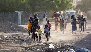تآزر بين السودانيين لتوفير الدواء والماء وسط نيران الحرب