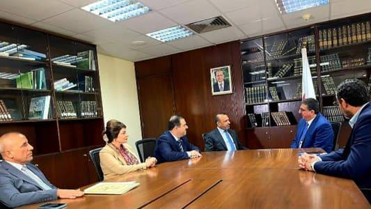 ملف النازحين بين الحجّار ونظيره العراقي