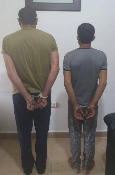 دخلوا فيلا وكبّلوا كل من بداخلها وسرقوا آلاف الدولارات .. اليكم ما حصل!