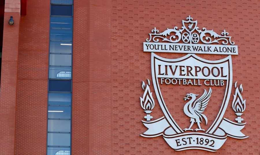 ليفربول يتجاوز الماضي.. سيحتفل بتتويج الملك تشارلز