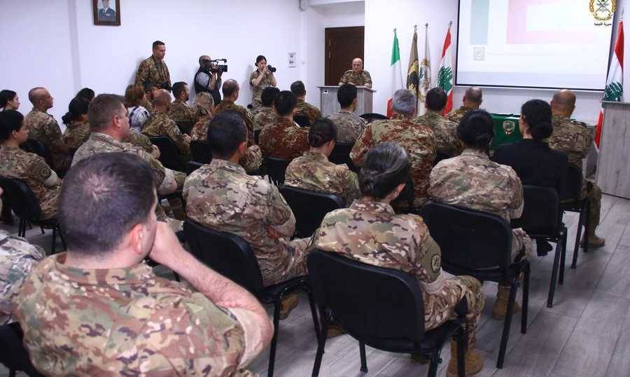 بالصور: تخريج عسكريين تابعوا دورة مع فريق من البعثة الإيطالية