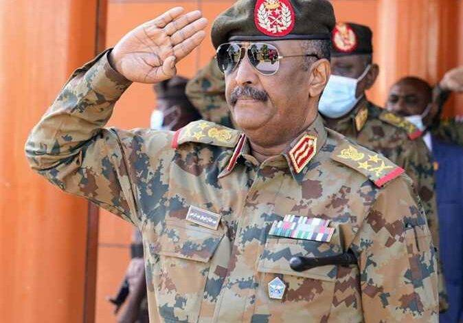 السودان: البرهان يعفي محافظ البنك المركزي من منصبه