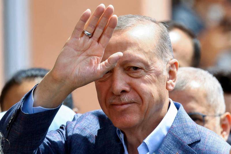 هيئة الانتخابات التركية: أردوغان حصل على 49.4% وأوغلو على 44.96% حتى الآن