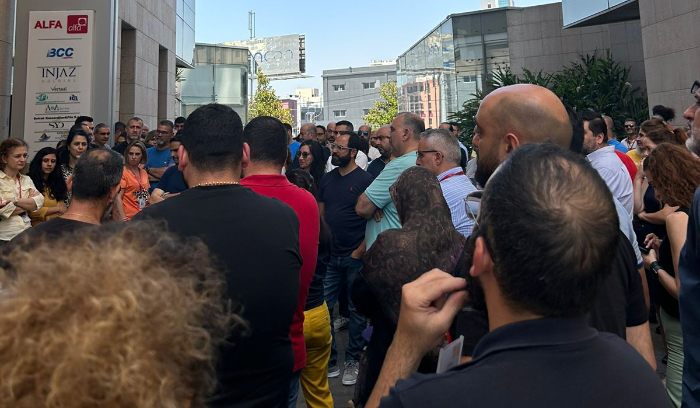 للمطالبة بالحقوق.. موظفو 