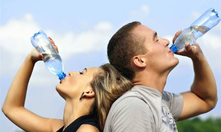 ما علاقة الجفاف بضغط الدم؟