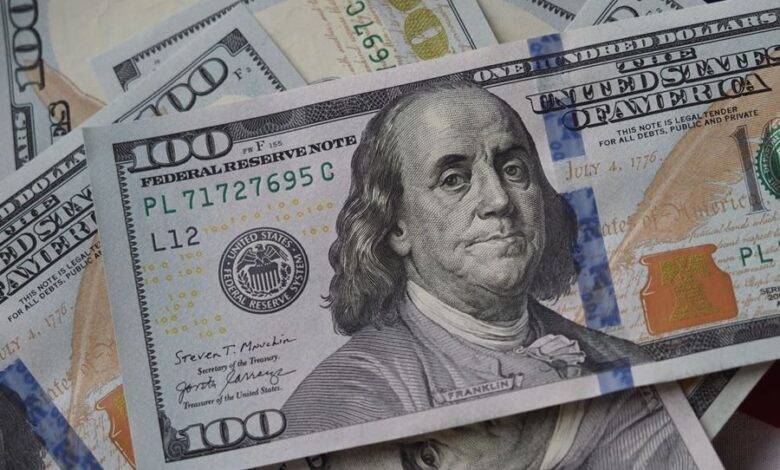 كيف افتتح سعر صرف الدولار صباحاً؟