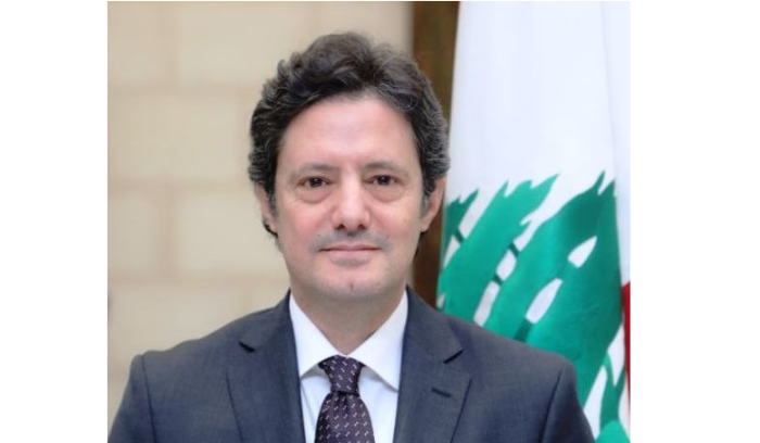 سبل التعاون بين المكاري ورئيس الجامعة الاميركية في الامارات