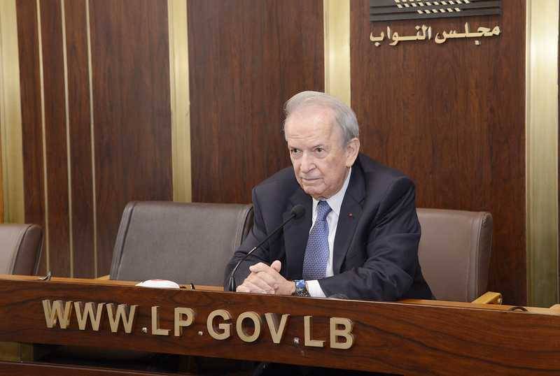 حمادة: فتح الباب أمام مرشح ثالث والحديث عن إعادة تعويم عون ستزيد من ضبابيّة المشهد