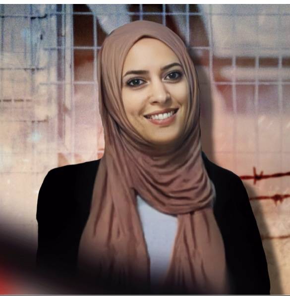 الأسيرة الفلسطينية التي هزمت العدو بامومتها وابتسامتها