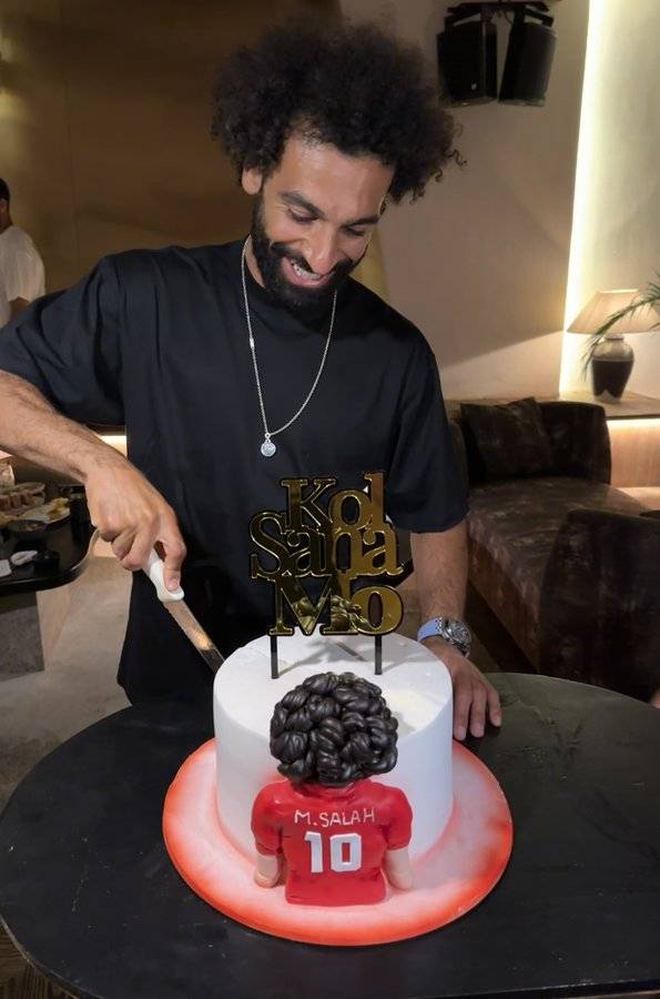 محمد صلاح يحتفل بعيده الـ31 ويشكر الجميع على الأمنيات