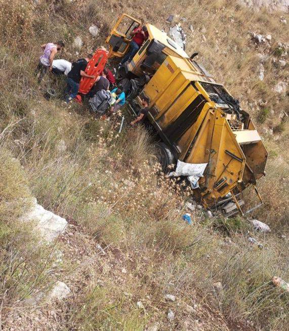 وفاة عامل بلدية بانقلاب آلية