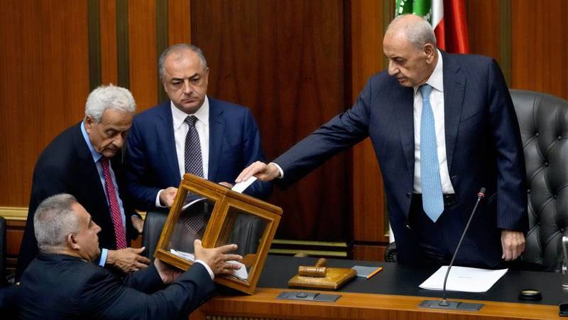 بري يسقط مؤامرة الصوت الواحد.. والتيار العوني يتشرذم