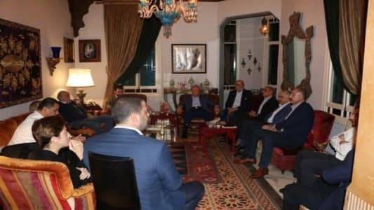 بدء اجتماع كتلة اللقاء الديمقراطي في كليمنصو بحضور وليد جنبلاط ورئيس اللقاء النائب تيمور جنبلاط