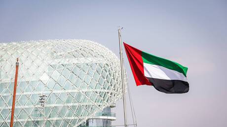 الإمارات تحظر العمل وقت الظهيرة بسببب الحرارة الشديدة