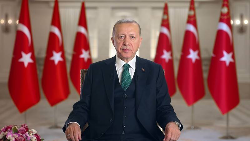 أردوغان في اتصال هاتفي مع بوتين: ندعم القيادة الروسية