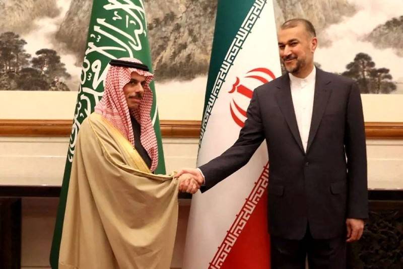 من طهران... وزير الخارجية السعودي يؤكد أهمية خلو المنطقة من أسلحة دمار شامل