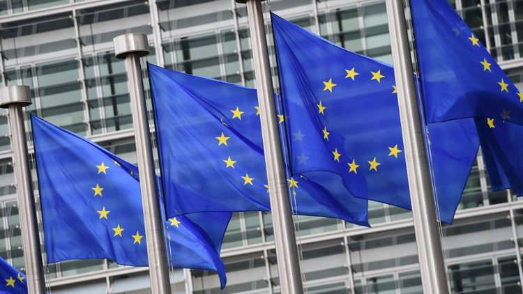 المفوضية الأوروبية تقر بصعوبة مواصلة فرض العقوبات ضد روسيا