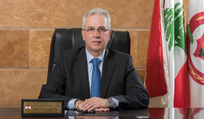 خطار يهنئ متطوعي الدفاع المدني على تثبيتهم