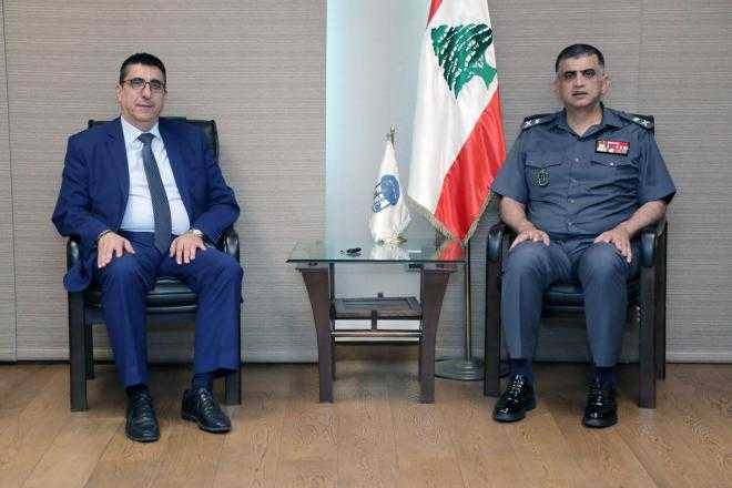عثمان يستقبل وزير الشؤون